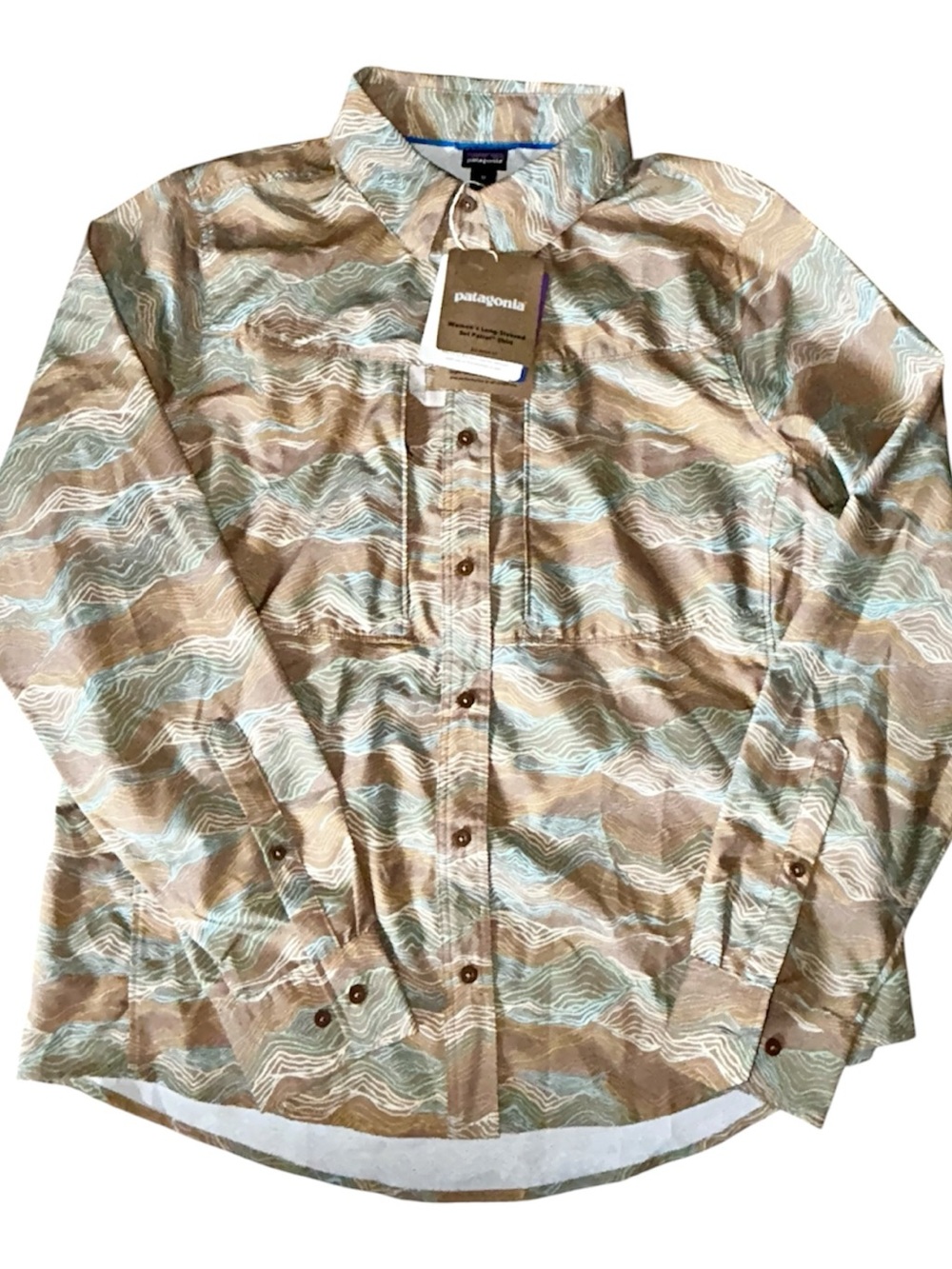 Women’s NWT Patagonia Tan & Light Blue Wave-Pattern Button-Down Shirt